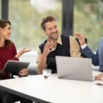 12直播间:揭秘数字背后的流量密码与互动新趋势 81tu1dd